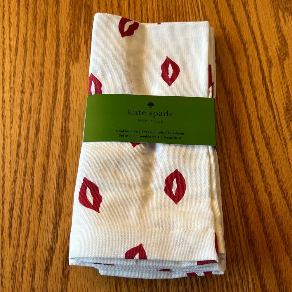 NWT Kate Spade Set of 4 Red Kiss Cloth Napkins
